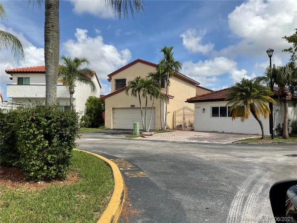Tamiami Lakes, 1097 SW 134th Ct, Tamiami, Florida 33184, image 2