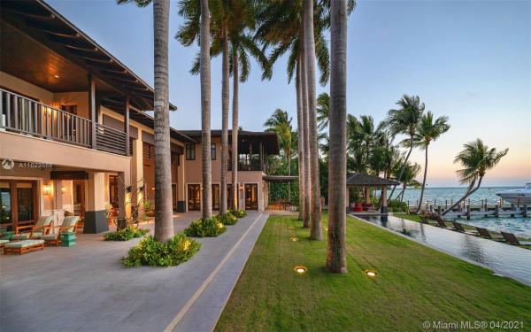 Matheson Estates, 9 Harbor Pt, Key Biscayne, Florida 33149, image 2