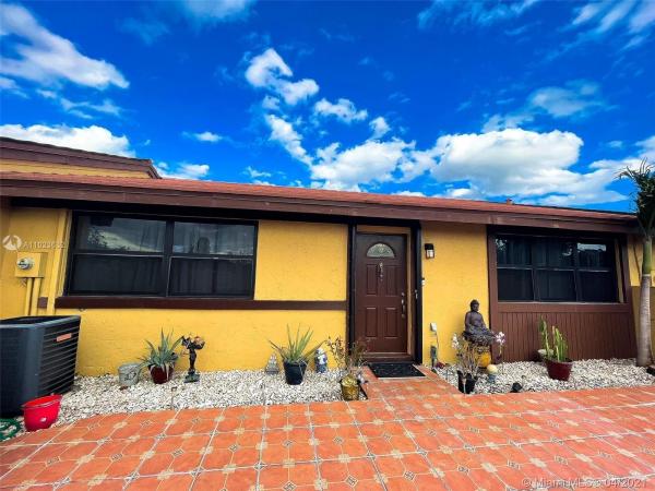 Walden Pond, 8439 SW 147th Pl #8439, Kendall West, Florida 33193, image 2