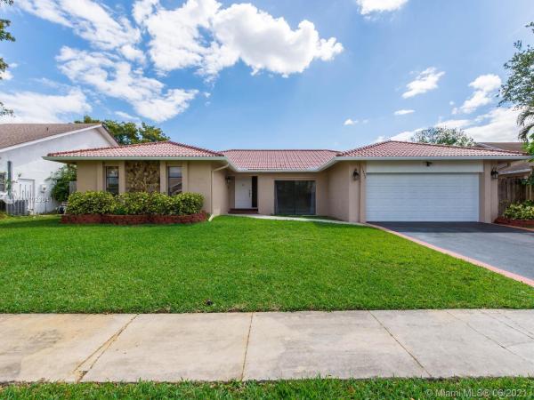 Cimarron At Loggers Run, 21452 Woodchuck Ln, Boca Raton, Florida 33428, image 2