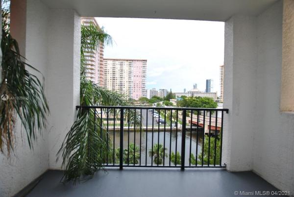 Porto Bellagio, 17150 N Bay Rd #2510, Sunny Isles Beach, Florida 33160, image 2