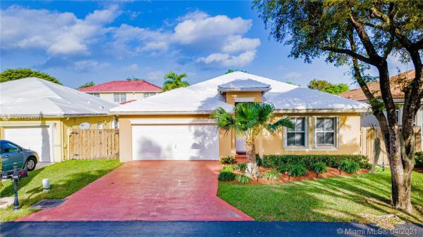 Poinciana At Sunset Lakes, 8133 SW 163rd Pl, Kendall, Florida 33193, image 2