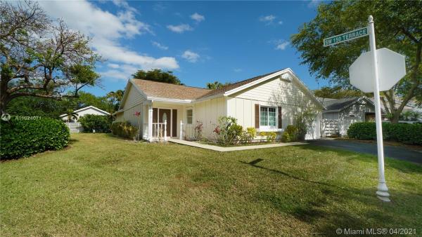 Summer Tree, 15045 SW 142nd Pl, Country Walk, Florida 33186, image 2