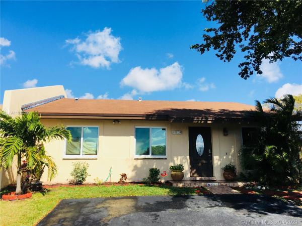 Devon Aire Villas, 12216 SW 118th Ter, The Crossings, Florida 33186, image 2