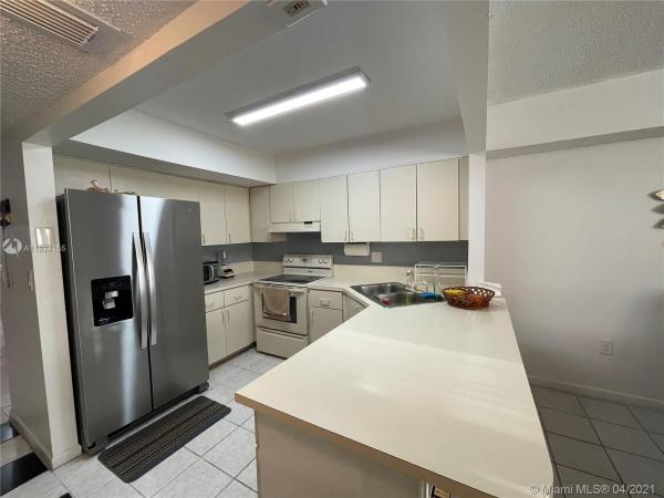 Trail Heights Gardens, 1000 SW 104th Ct #D-307, Kendall, Florida 33174, image 1
