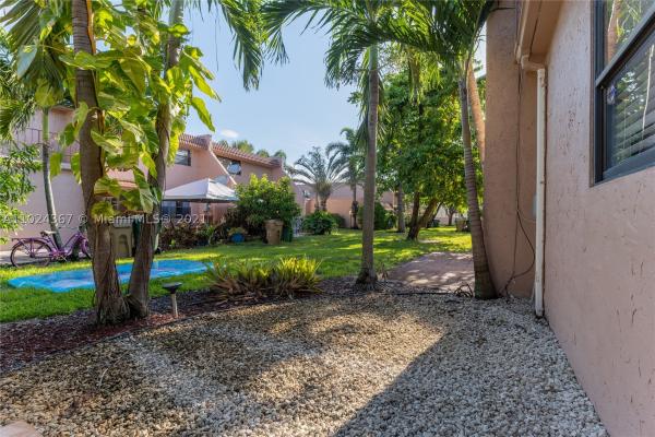 Valencia Village, 16 Cortez Way #3-46, Davie, Florida 33324, image 2