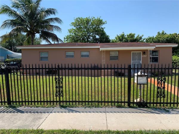 Fleetwood Gardens, 2010 NW 187th St, Miami Gardens, Florida 33056, image 2