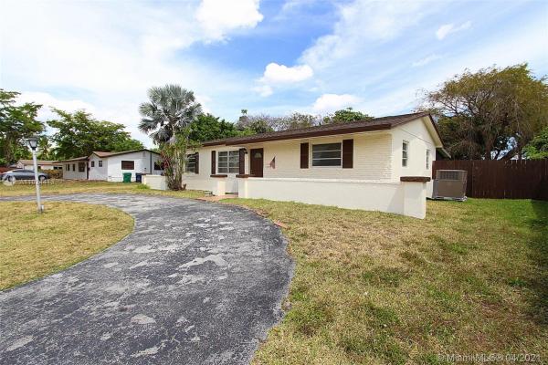 Kendale Lakes No HOA, 7421 SW 137th Ct, Kendale Lakes, Florida 33183, image 2