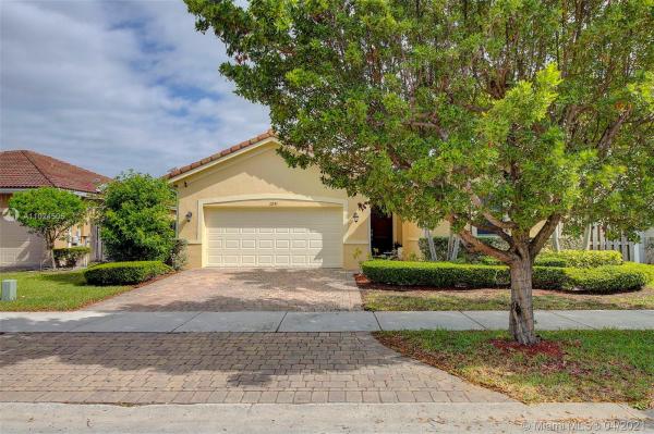 Villas At Sorrento, 11241 SW 226th St, Princeton, Florida 33170, image 2