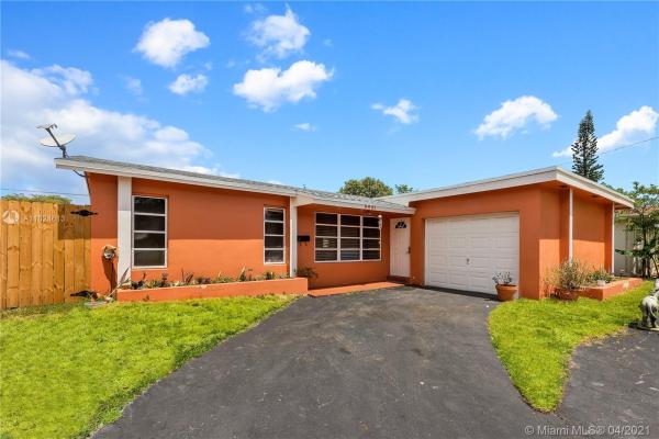 The Knolls, 8441 Southampton Dr, Miramar, Florida 33025, image 2