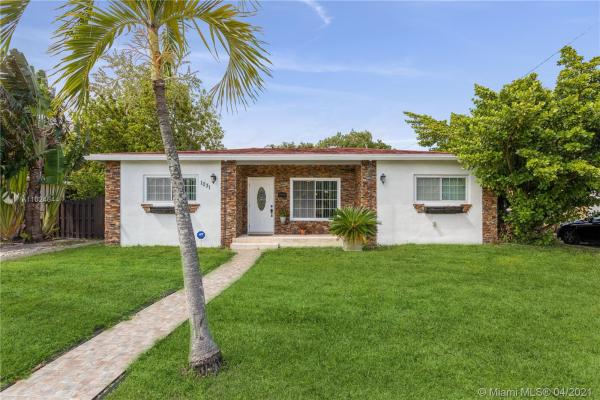 Breezeswept Heights, 1031 NE 151st St, North Miami Beach, Florida 33162, image 2