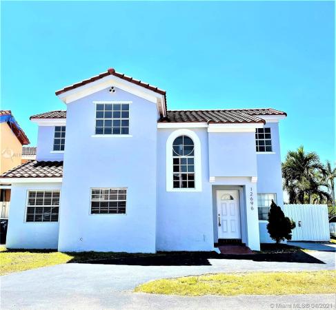 Lake Pointe, 12696 NW 11th St, Tamiami, Florida 33182, image 2