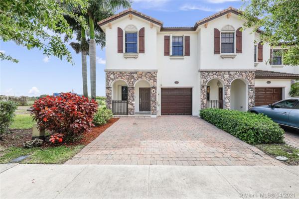 Umbria At The Vineyards, 385 NE 37th Pl, Homestead, Florida 33033, image 2