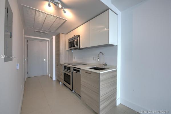 Brickell House, 1300 Brickell Bay Dr #2113, Miami, Florida 33131, image 2
