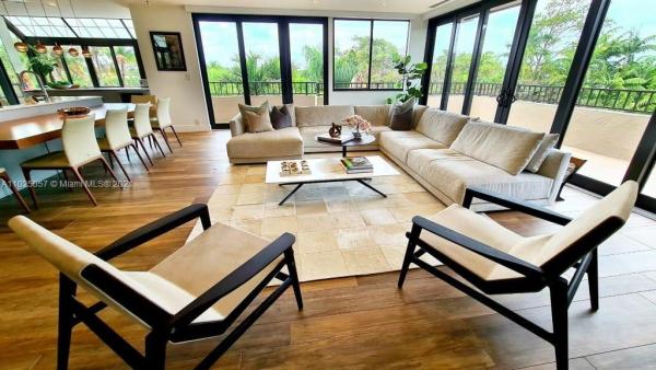 The EmeraldBay At Key Colony, 151 Crandon Blvd #345, Key Biscayne, Florida 33149, image 2