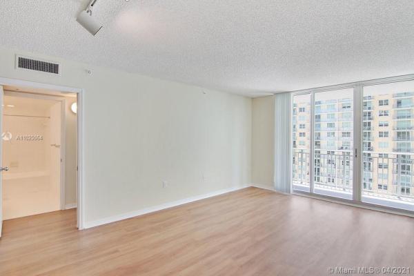 Yacht Club Brickell, 1111 Brickell Bay Dr #3107, Miami, Florida 33131, image 2