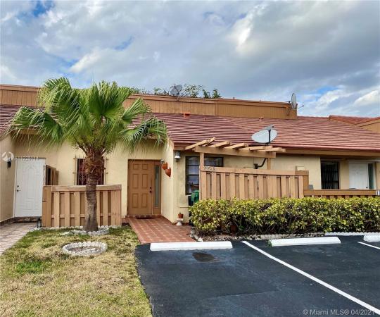 Tamiami Lakes Townhomes, 13543 SW 11th Ter, Tamiami, Florida 33184, image 2