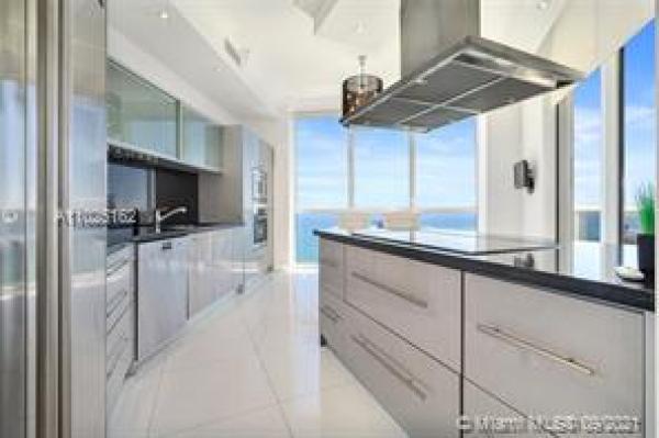 Trump Royale, 18201 Collins Ave #3609, Sunny Isles Beach, Florida 33160, image 2
