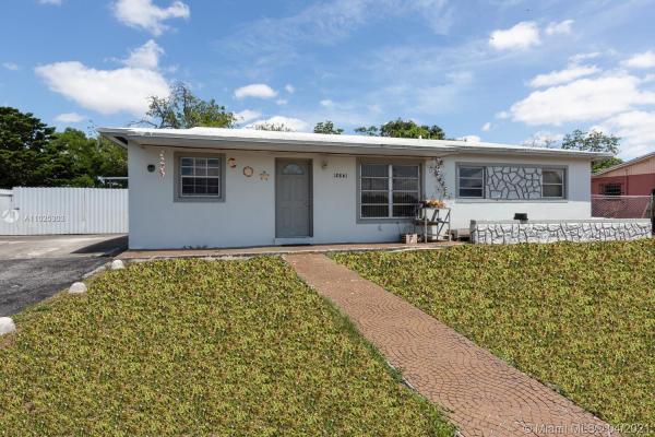 Carol City, 18841 NW 49th Ct, Miami Gardens, Florida 33055, image 2