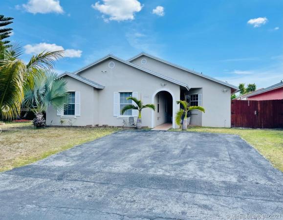 Princetonian By The Park, 25021 SW 128th Path, Princeton, Florida 33032, image 2
