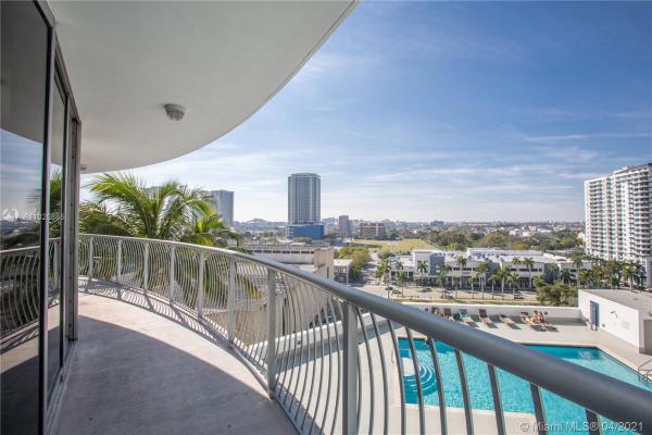 Opera Tower, 1750 N Bayshore Dr #1415, Miami, Florida 33132, image 1