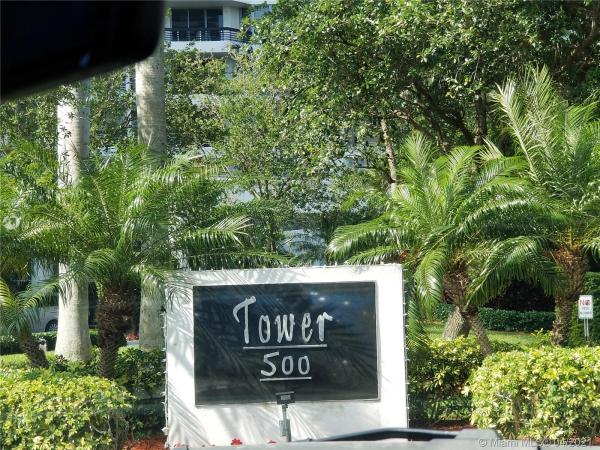 Mystic Pointe Tower 500, 3530 Mystic Pointe Dr #406, Aventura, Florida 33180, image 1
