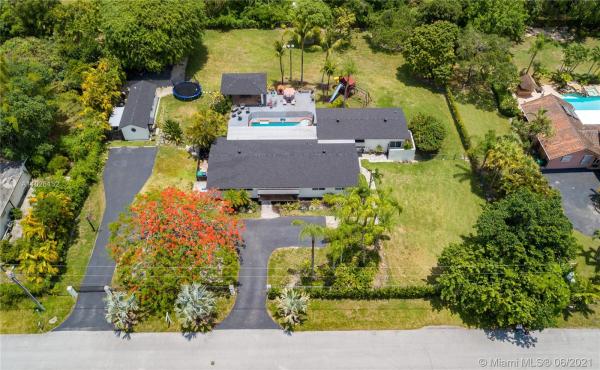 Kendale South, 10501 SW 99th Ave, Kendall, Florida 33176, image 2