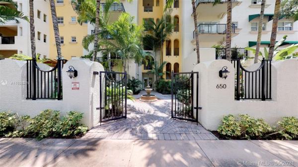 Valencia Grande, Coral Gables, Florida 33134, image 1