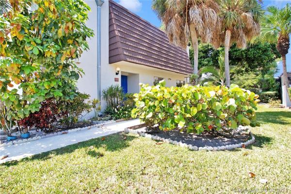 Westview, 1628 NW 90th Way, Pembroke Pines, Florida 33024, image 1