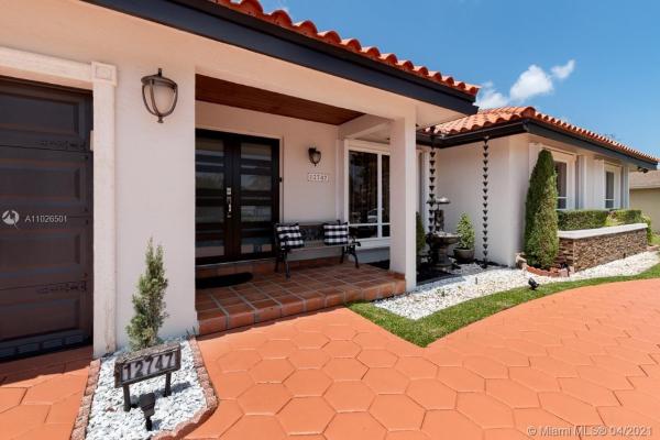 Lindgren Central, 12747 SW 117th St, The Crossings, Florida 33186, image 1