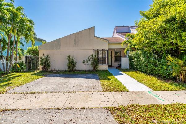 Las Palmas, 1512 SW 104th Ave #9-10A, University Park, Florida 33174, image 2