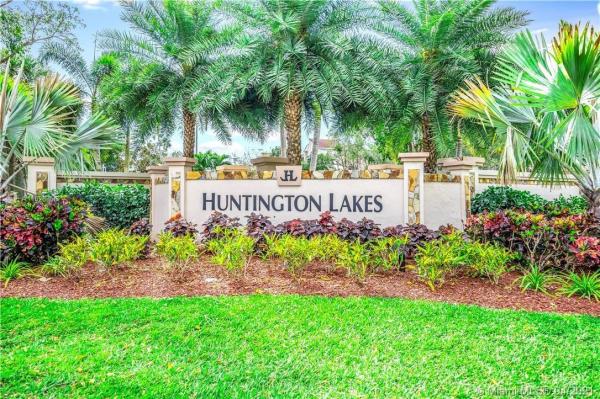 Huntington Lakes 4, 7320 Amberly Ln #302, Delray Beach, Florida 33446, image 2