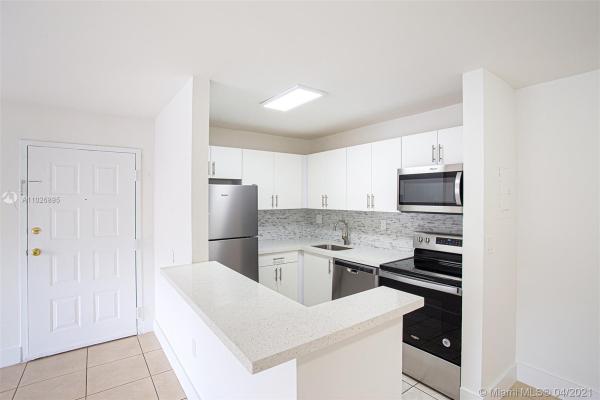 The Courts At Kendall, 15550 SW 80th St #E-102, Kendall West, Florida 33193, image 2