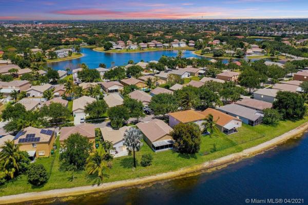 Avalon, 10446 SW 24th St, Miramar, Florida 33025, image 2