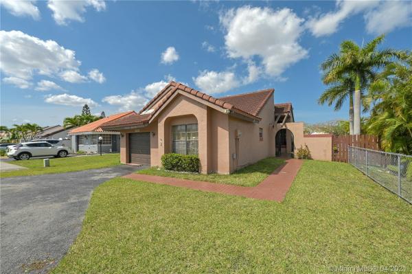 Sunset Harbour, 12721 SW 65th St, Kendale Lakes, Florida 33183, image 2