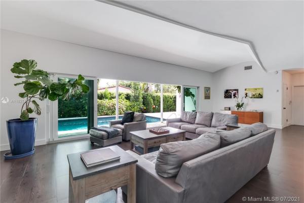 Sans Souci, 3681 N Prospect Dr, Miami, Florida 33133, image 2