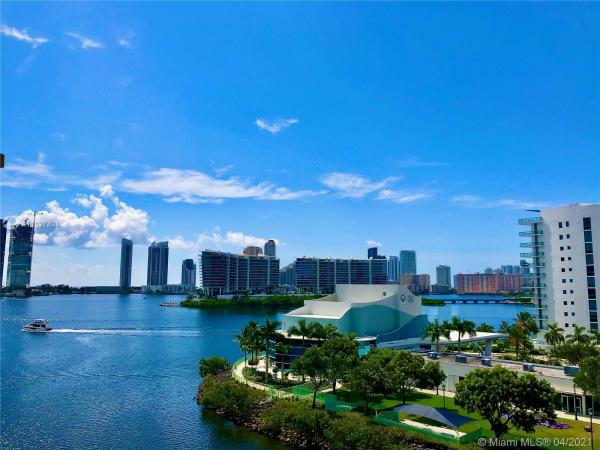 Aventura Marina 2, 3330 NE 190th St #717, Aventura, Florida 33180, image 2