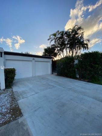 J & J Stonybrook Patio Homes At Indian Spring, 5286 Stonybrook Dr, Boynton Beach, Florida 33437, image 2