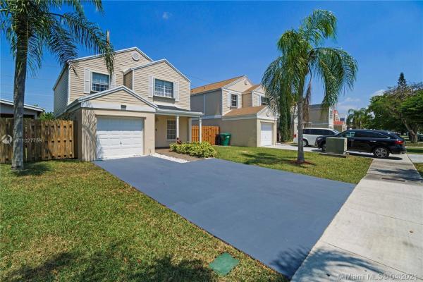 Deerwood, 14674 SW 128th Court Rd, Three Lakes, Florida 33186, image 2