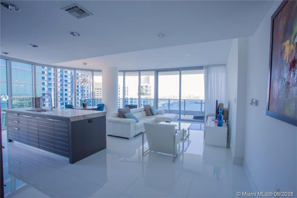 Epic Hotel & Residences, 200 Biscayne Boulevard Way #4201, Miami, Florida 33131, image 1