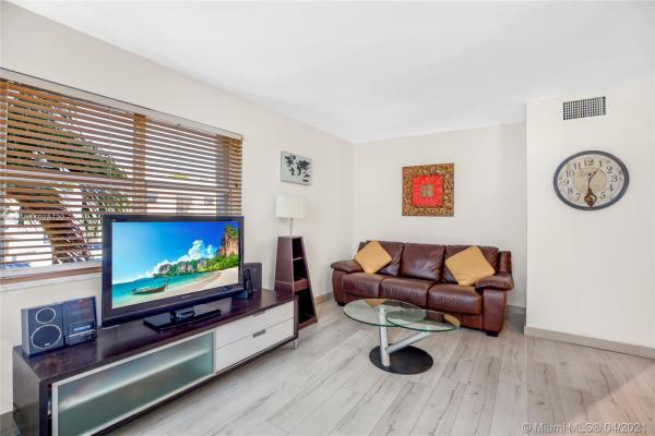 Euclid East, 1545 Euclid Ave #2A, Miami Beach, Florida 33139, image 2