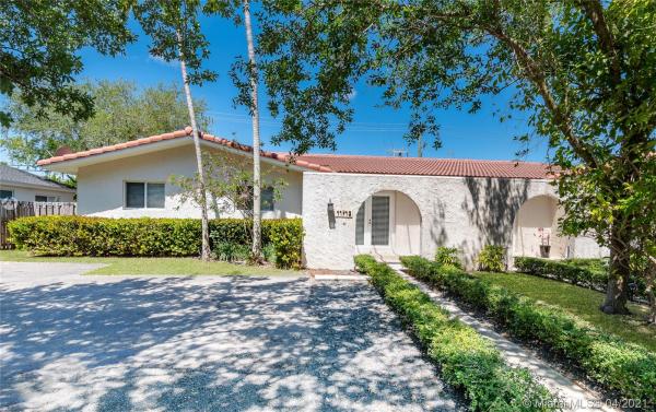 Suniland Terrace Patio Homes, 11712 SW 81st Rd #11712, Pinecrest, Florida 33156, image 2