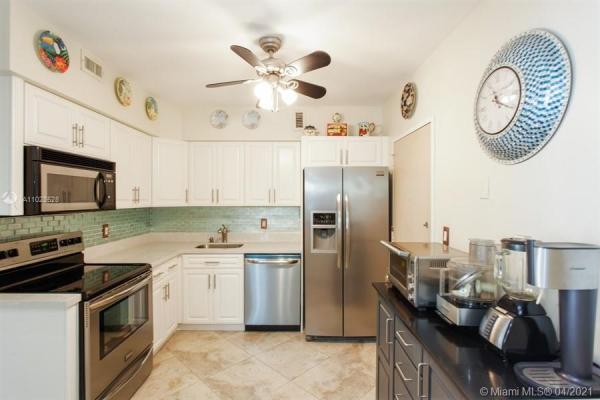 Seacoast 5700, 5700 Collins Ave #16C, Miami Beach, Florida 33140, image 2