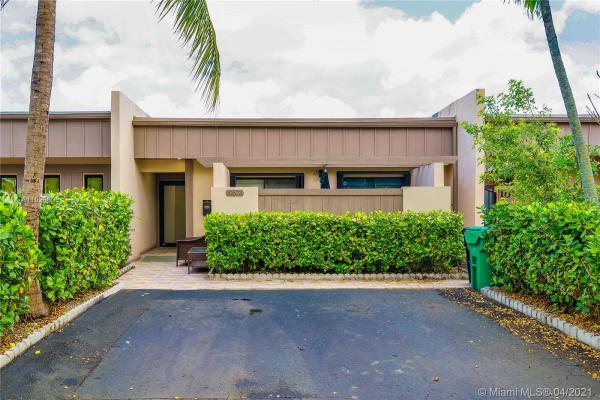 Creekside Villas, 10573 SW 73rd Ter #10573, Kendall, Florida 33173, image 2