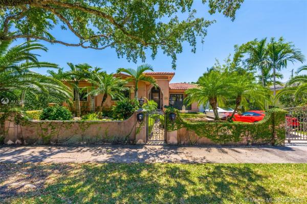 Riviera, 1530 Consolata Ave, Coral Gables, Florida 33146, image 2