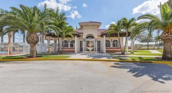 Tuscan Lake Villas, 7478 NW 180th Ter, Country Club, Florida 33015, image 2