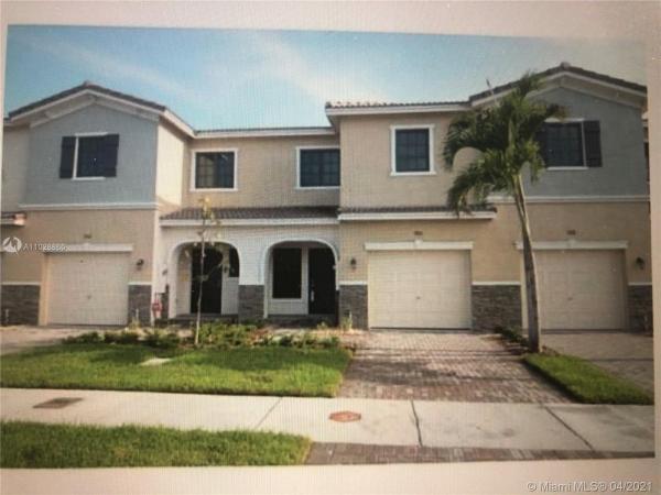 Champion Lakes, 304 NE 194th Ln #304, Ives Estates, Florida 33179, image 2