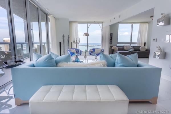 Icon Brickell Tower 2, 495 Brickell Ave #4202, Miami, Florida 33131, image 2