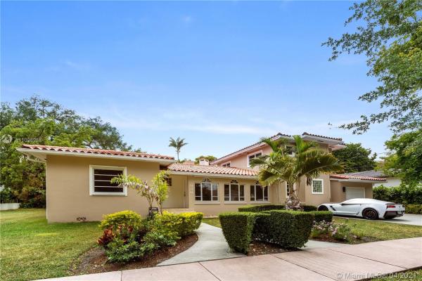 Coral Gables Country Club, 936 Algaringo Ave, Coral Gables, Florida 33134, image 2