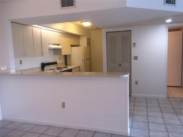 Le Club At Old Cutler, 8590 SW 212th St #308, Cutler Bay, Florida 33189, image 2